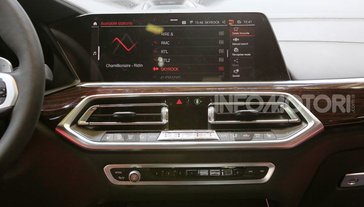 BMW X5, la quarta generazione debutta su strada - Foto 21 di 23