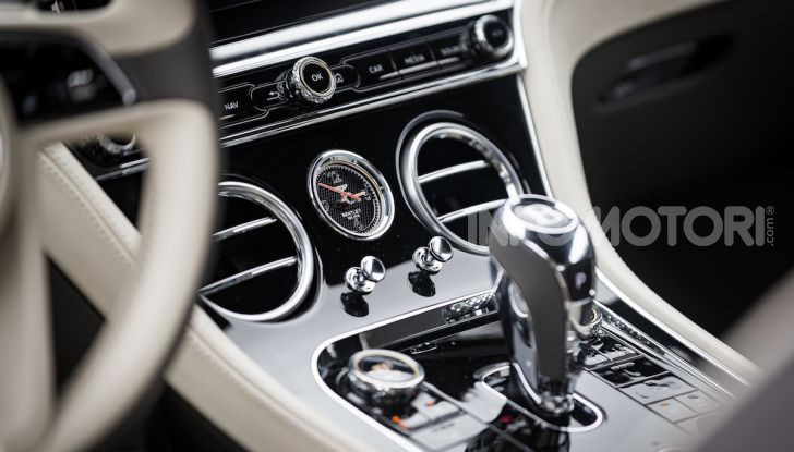 Nuova Bentley Continental GT 2018: la prova della Gran Turismo perfetta - Foto 44 di 48