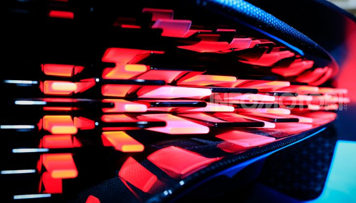 Bugatti Divo - Foto 8 di 39