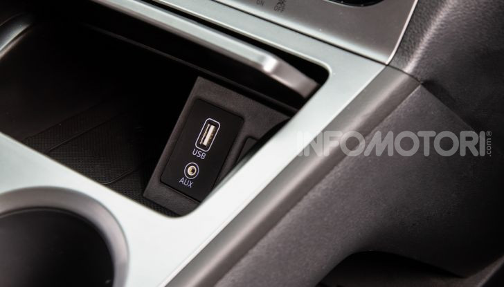 Hyundai Kona EV, test drive del SUV elettrico - Foto 17 di 18