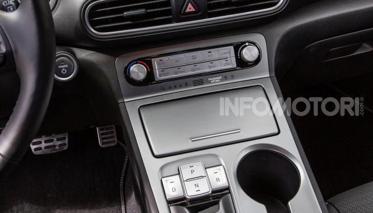 Hyundai Kona EV, test drive del SUV elettrico - Foto 9 di 18