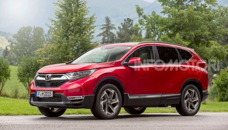 Nuova Honda CR-V 2018, la prova del SUV nipponico con motore V-TEC - Foto 1 di 27