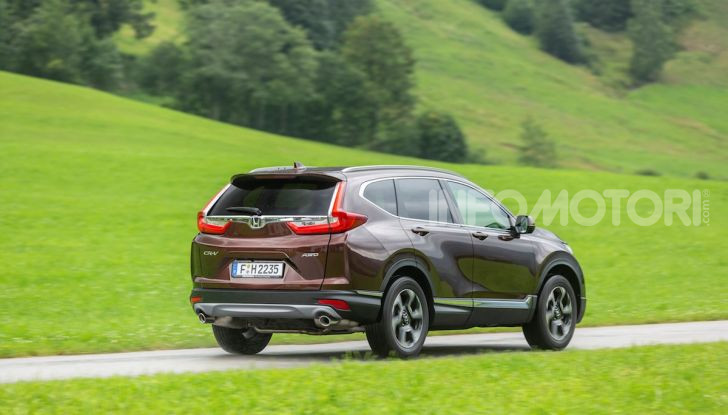 Nuova Honda CR-V 2018, la prova del SUV nipponico con motore V-TEC - Foto 17 di 27