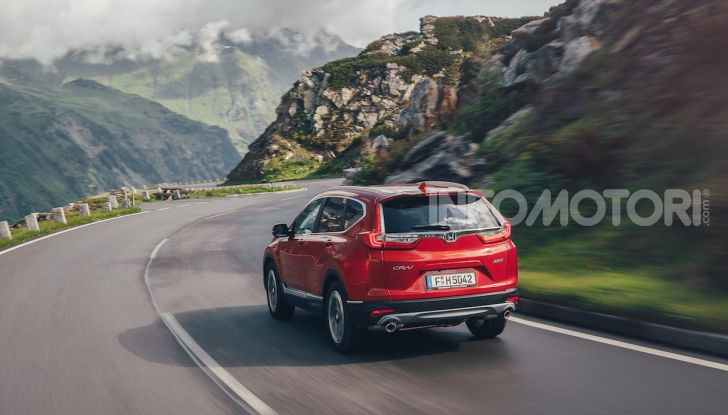 Nuova Honda CR-V 2018, la prova del SUV nipponico con motore V-TEC - Foto 10 di 27