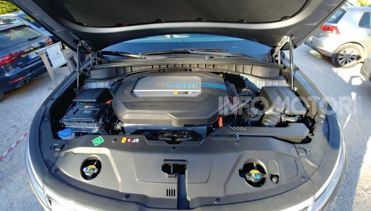 Prova Hyundai Nexo 2018: Il SUV a Idrogeno è già presente - Foto 9 di 9