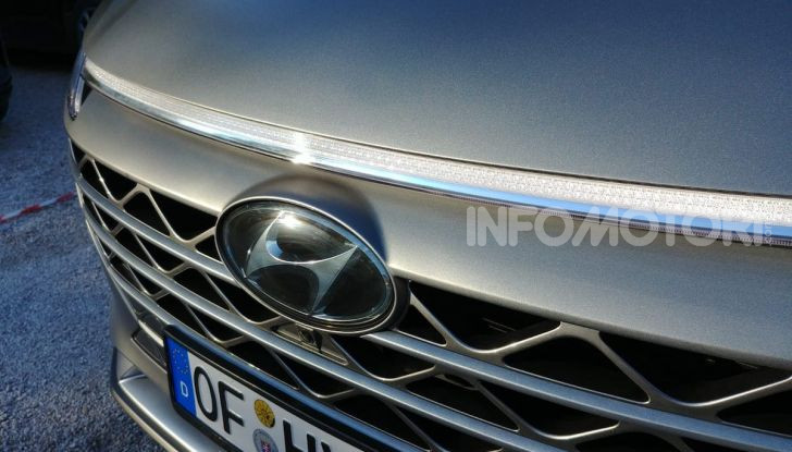 Prova Hyundai Nexo 2018: Il SUV a Idrogeno è già presente - Foto 4 di 9