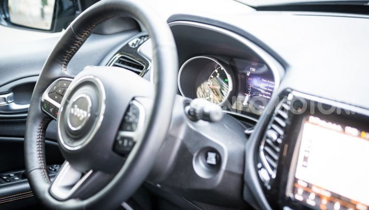 Jeep Compass 122, serie speciale che celebra la Juventus - Foto 13 di 33