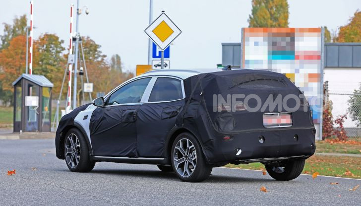 Kia Xceed: come sarà il nuovo mini SUV coreano - Foto 12 di 31