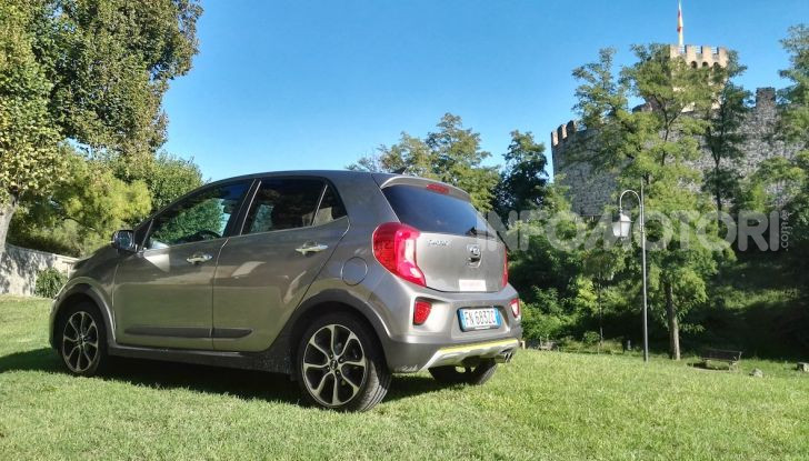 Kia Picanto X Line, prova su strada, prezzi e consumi - Foto 17 di 18