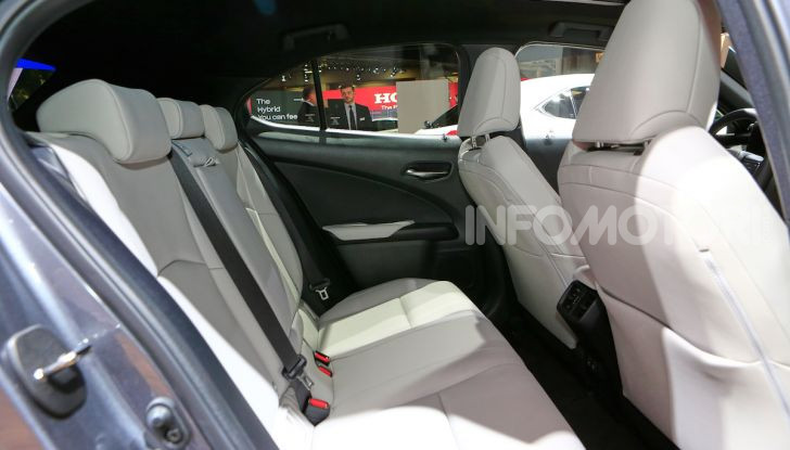 Lexus UX 2018, il crossover cittadino del marchio nipponico - Foto 11 di 13