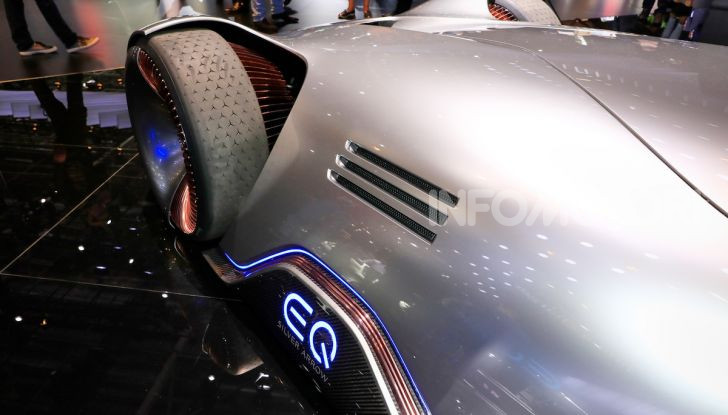 Mercedes Vision EQ Silver Arrow Concept - Foto 13 di 24