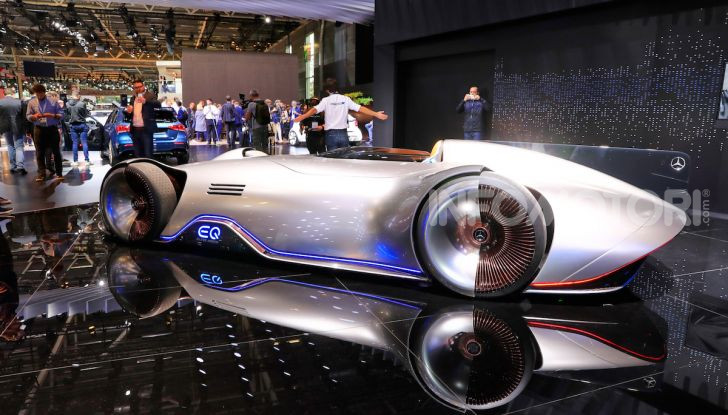 Mercedes Vision EQ Silver Arrow Concept - Foto 14 di 24
