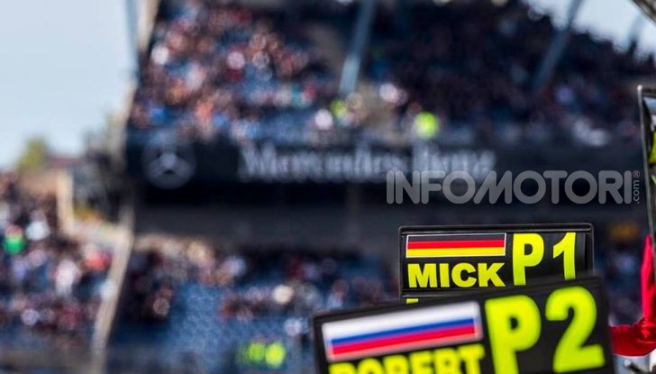 Mick Schumacher debutta in Formula 1 con la Ferrari SF90 - Foto 4 di 28