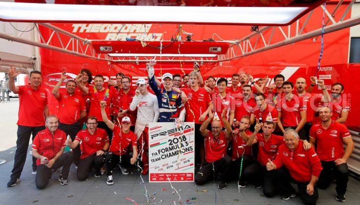 Mick Schumacher debutta in Formula 1 con la Ferrari SF90 - Foto 6 di 28