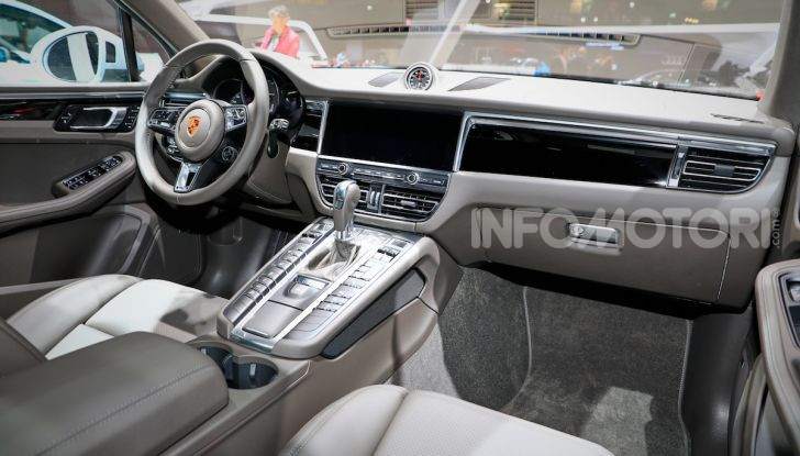 Porsche Macan 2019 arriva negli USA al Salone di Los Angeles - Foto 19 di 22