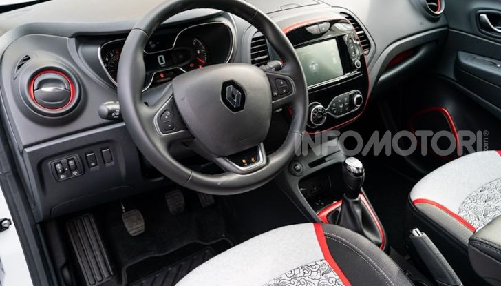 Renault Captur Tokyo Edition: l’auto che si compra sui social con Garage Italia - Foto 12 di 38