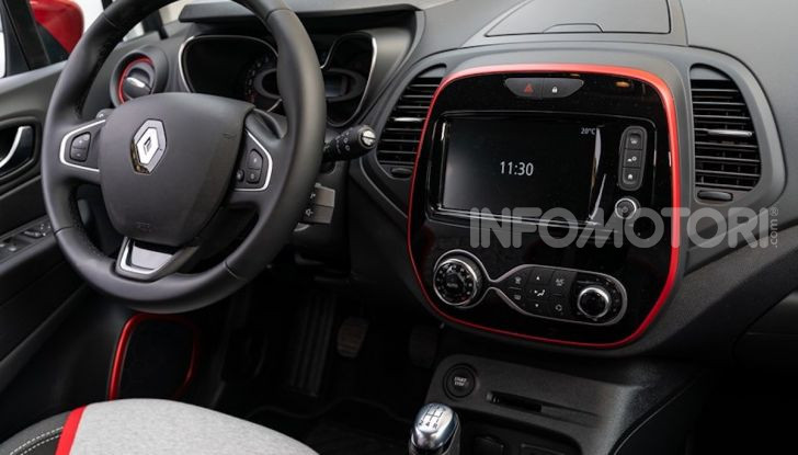 Renault Captur Tokyo Edition: l’auto che si compra sui social con Garage Italia - Foto 15 di 38