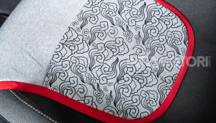 Renault Captur Tokyo Edition: l’auto che si compra sui social con Garage Italia - Foto 6 di 38