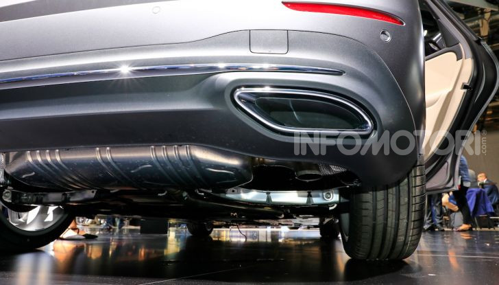 Auto premium con scarichi finti: una panoramica completa da Parigi 2018 - Foto 3 di 27