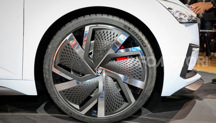 Skoda Vision RS 2018, il concept svelato al Salone di Parigi - Foto 14 di 30