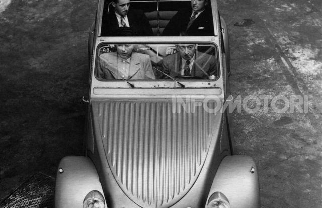 Citroen 2CV compie 75 anni: storia di un mito a quattro ruote - Foto 7 di 7