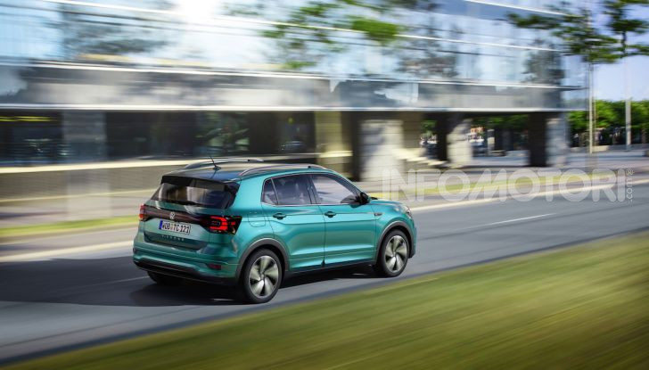 Volkswagen T-Cross 2019: il crossover entry-level su base Polo - Foto 3 di 12