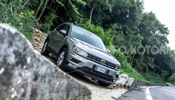 Prova Volkswagen Tiguan 2018: il SUV comodo, spazioso e veloce - Foto 4 di 38