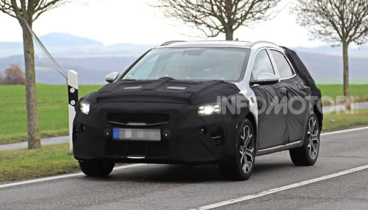Kia Xceed: come sarà il nuovo mini SUV coreano - Foto 25 di 31