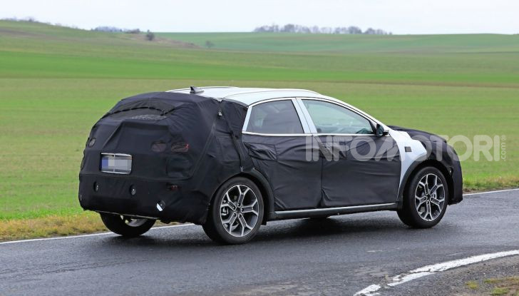 Kia Xceed: come sarà il nuovo mini SUV coreano - Foto 19 di 31