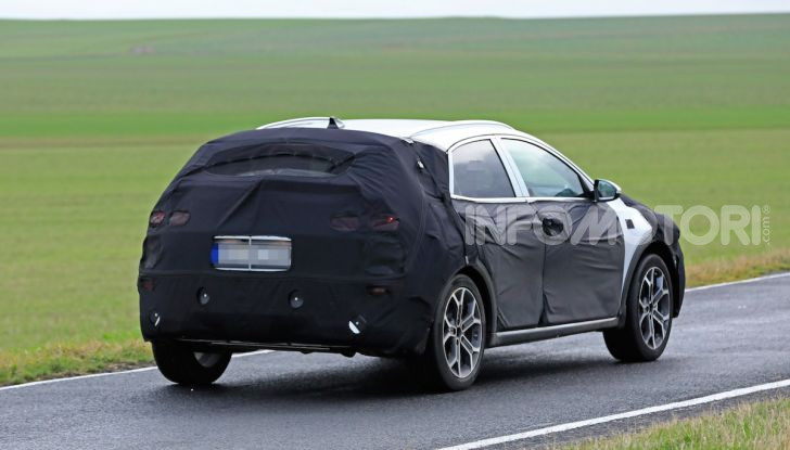 Kia Xceed: come sarà il nuovo mini SUV coreano - Foto 20 di 31