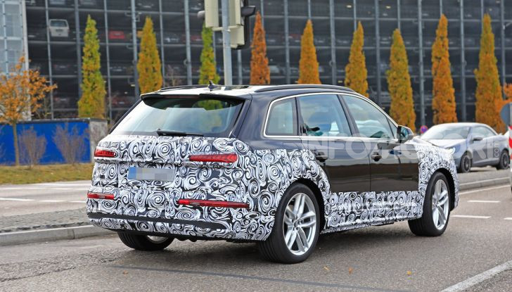 Audi Q7, primi test per la nuova generazione - Foto 26 di 28