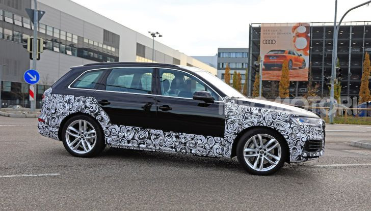 Audi Q7, primi test per la nuova generazione - Foto 23 di 28