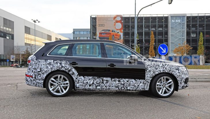 Audi Q7, primi test per la nuova generazione - Foto 18 di 28
