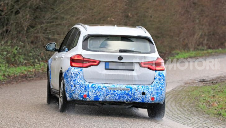 BMW iX3 2020: il SUV elettrico premium è Made in China - Foto 33 di 59