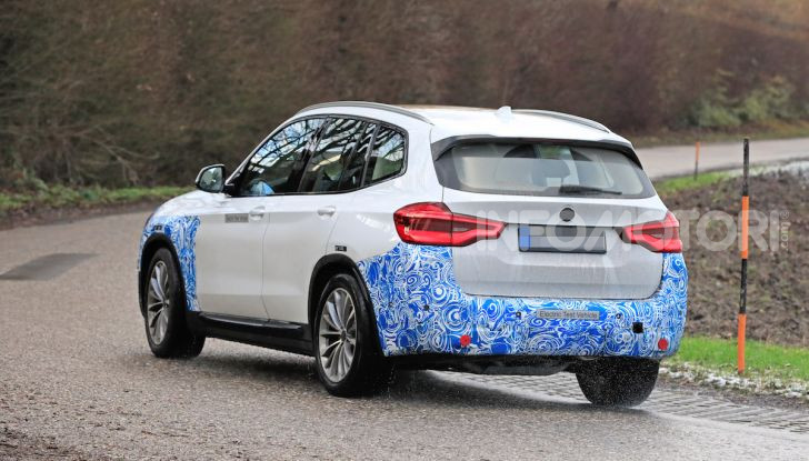 BMW iX3 2020: il SUV elettrico premium è Made in China - Foto 32 di 59