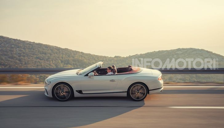 Bentley Continental GT Convertible 2019: lusso inglese allo scoperto - Foto 8 di 37