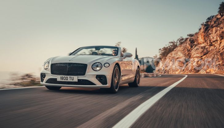 Bentley Continental GT Convertible 2019: lusso inglese allo scoperto - Foto 1 di 37