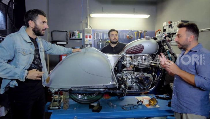 Charleston: la moto per i 70 anni della Citroen 2CV - Foto 35 di 36