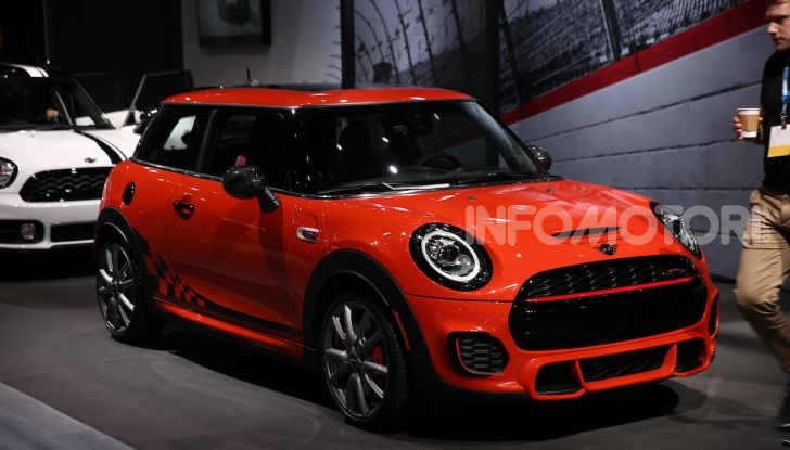 MINI, le foto LIVE dallo stand del Salone di Los Angeles 2018 - Foto 7 di 14