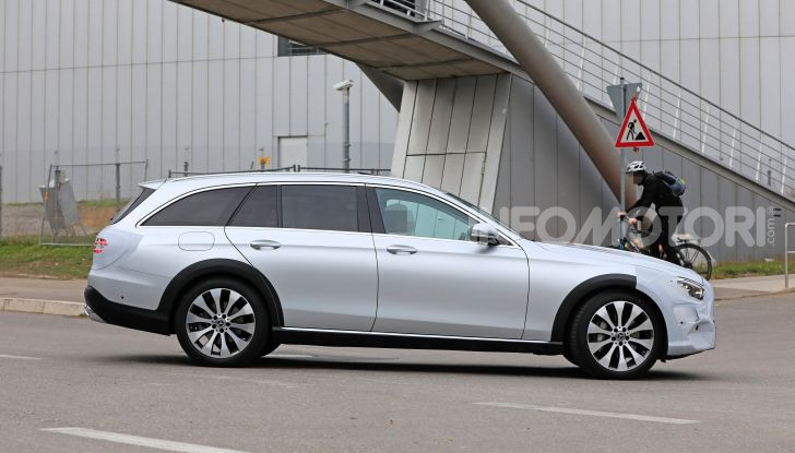 Mercedes Classe E Station Wagon 2020, i dettagli della nuova generazione - Foto 16 di 18