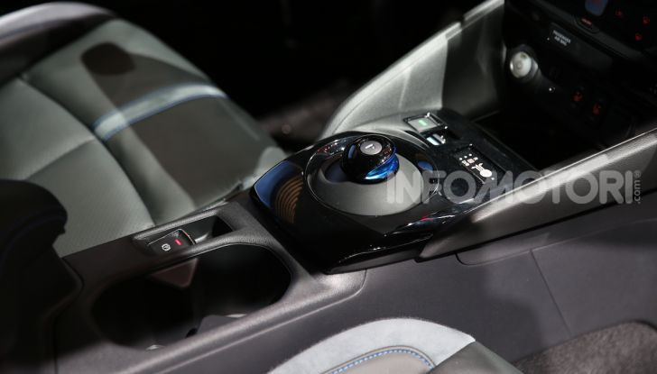 Nissan, le foto dello stand al Salone di Los Angeles 2018 - Foto 5 di 12