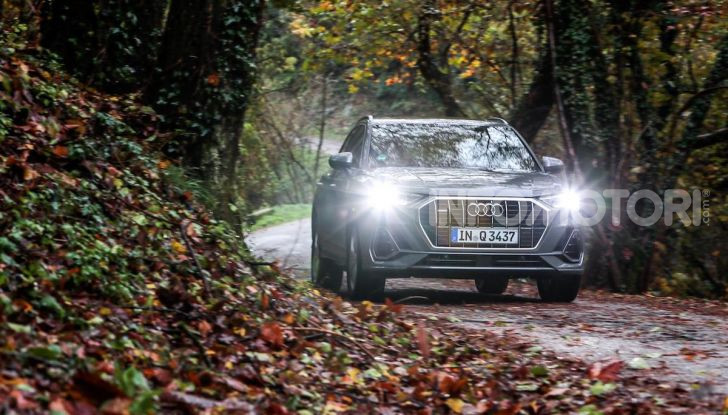 Nuova Audi Q3 prova su strada, prezzi e motori - Foto 11 di 12