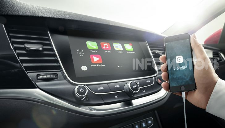 Opel con Apple CarPlay e Android Auto: disponibili Google Maps e Waze - Foto 3 di 10