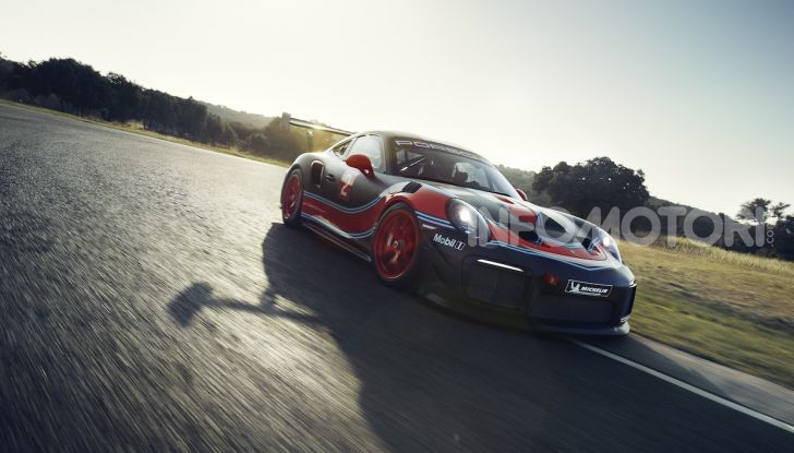 Porsche 911 GT2 RS Clubsport: la supercar da 710CV e 405.000€ - Foto 2 di 14