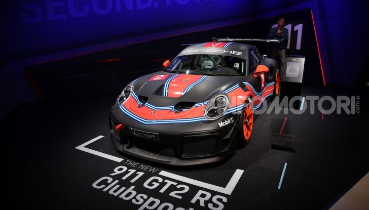 Porsche 911 GT2 RS Clubsport: la supercar da 710CV e 405.000€ - Foto 13 di 14