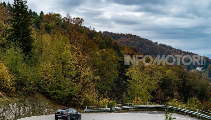 Renault Clio Moschino 2018: la francese più venduta in Italia si veste italiano - Foto 33 di 42