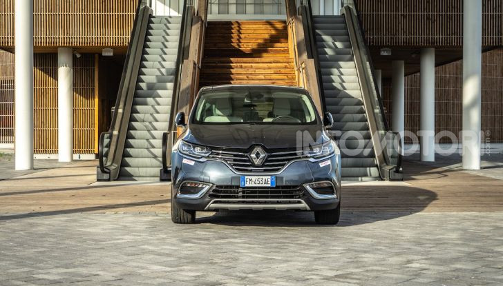 Nuova Renault Espace, prova dell’1.8 TCe Energy da 225CV - Foto 3 di 30