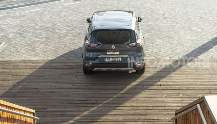 Nuova Renault Espace, prova dell’1.8 TCe Energy da 225CV - Foto 21 di 30