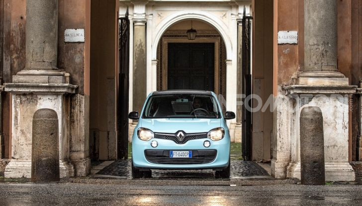 Renault Twingo va in pensione: le citycar francesi saranno solo elettriche - Foto 5 di 12