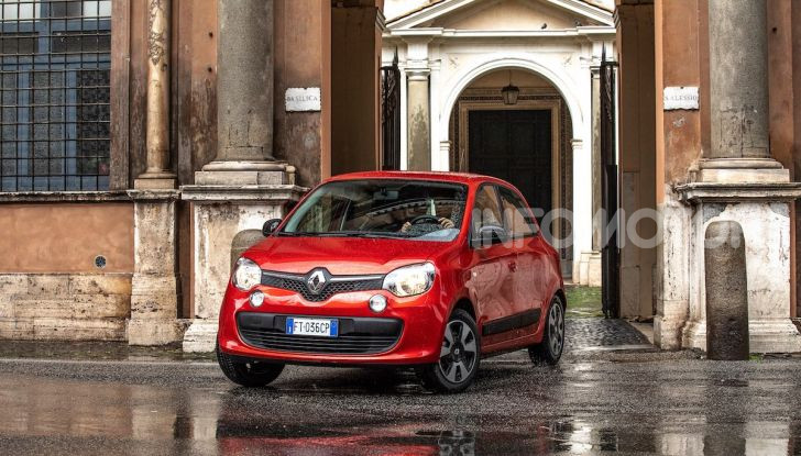 Renault Twingo va in pensione: le citycar francesi saranno solo elettriche - Foto 11 di 12